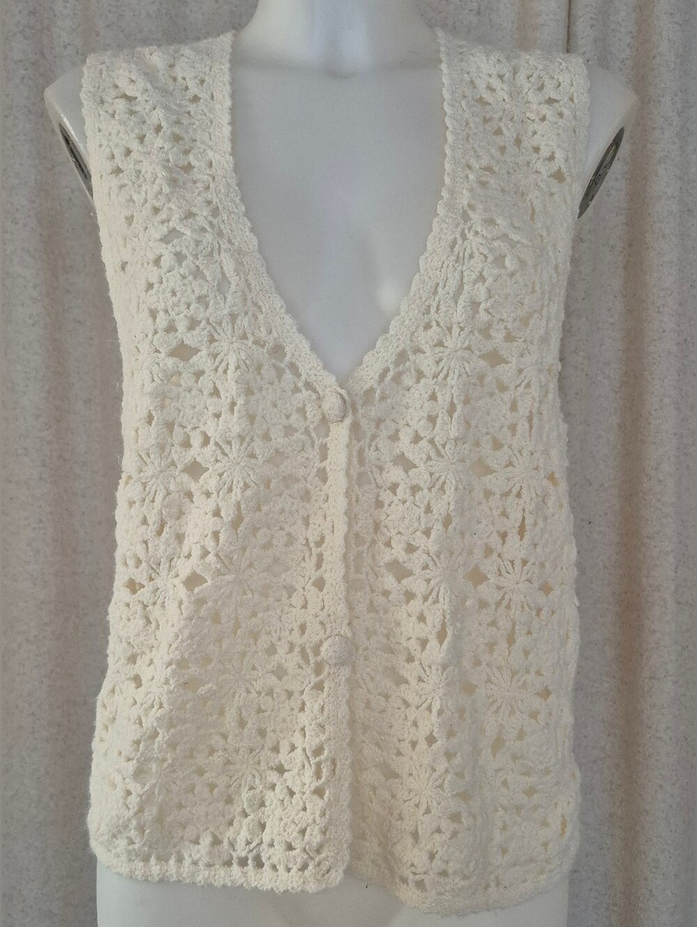 Vintage Crochet V-Neck Vest in Cream Like New